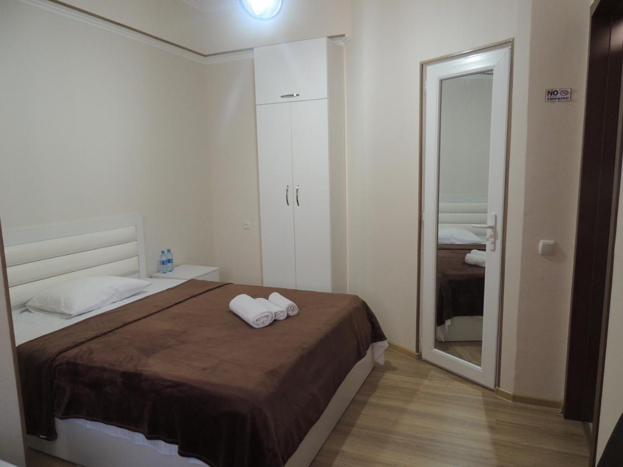 Old Town Bed & Breakfast กอริ ภายนอก รูปภาพ